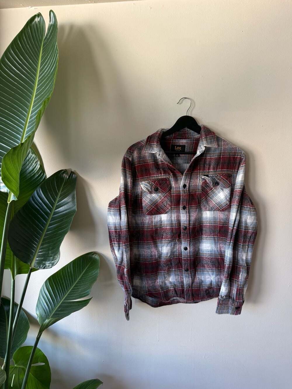 Lee Men's Red White Blue Plaid Flannel Long Sleeve Button Up Shirt Size Small